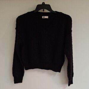 NWT SO Junior's Small Cropped V-Neck Black Bouclé Sweater